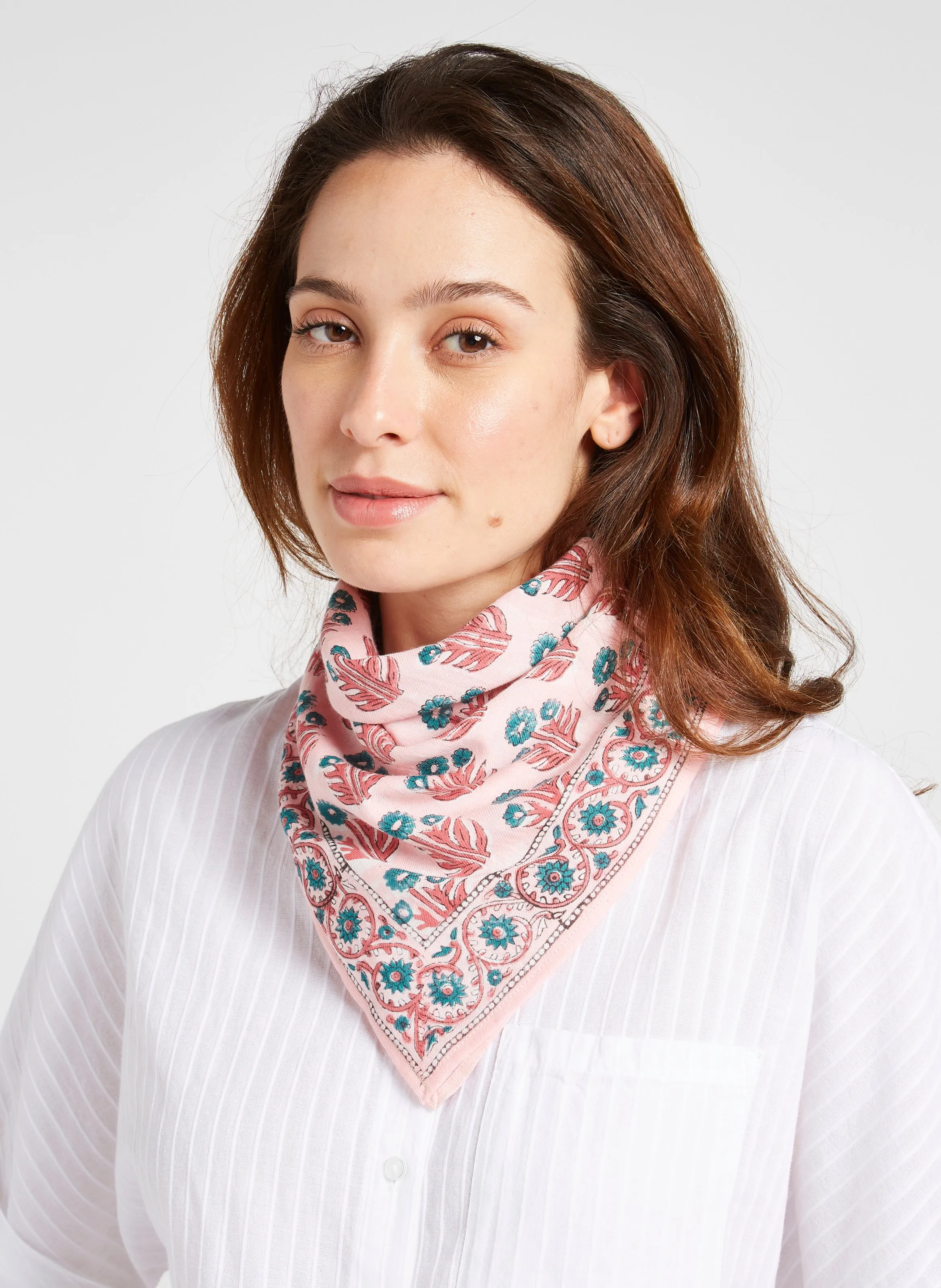  APACHES COLLECTIONS   MANIKA - Foulard in cotone stampato | Rosa