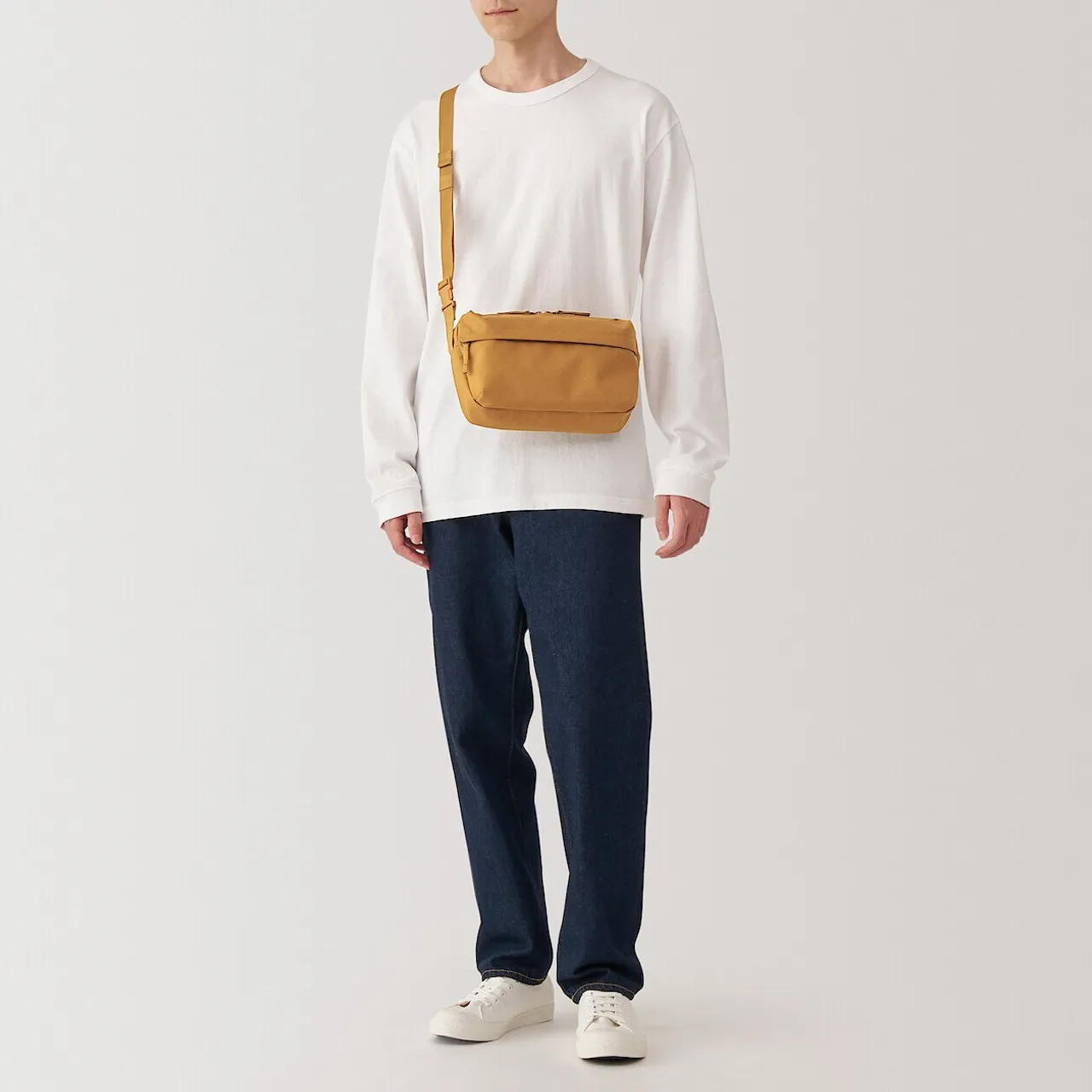 Borsa a tracolla idrorepellente