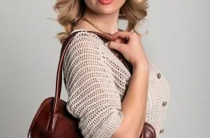Borsa piccola in pelle naturale, marrone