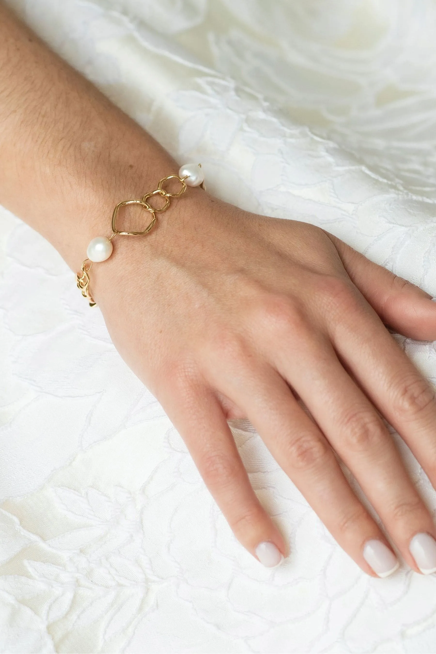 Bracciale a cerchio con Ivory & Co Caprice e perle