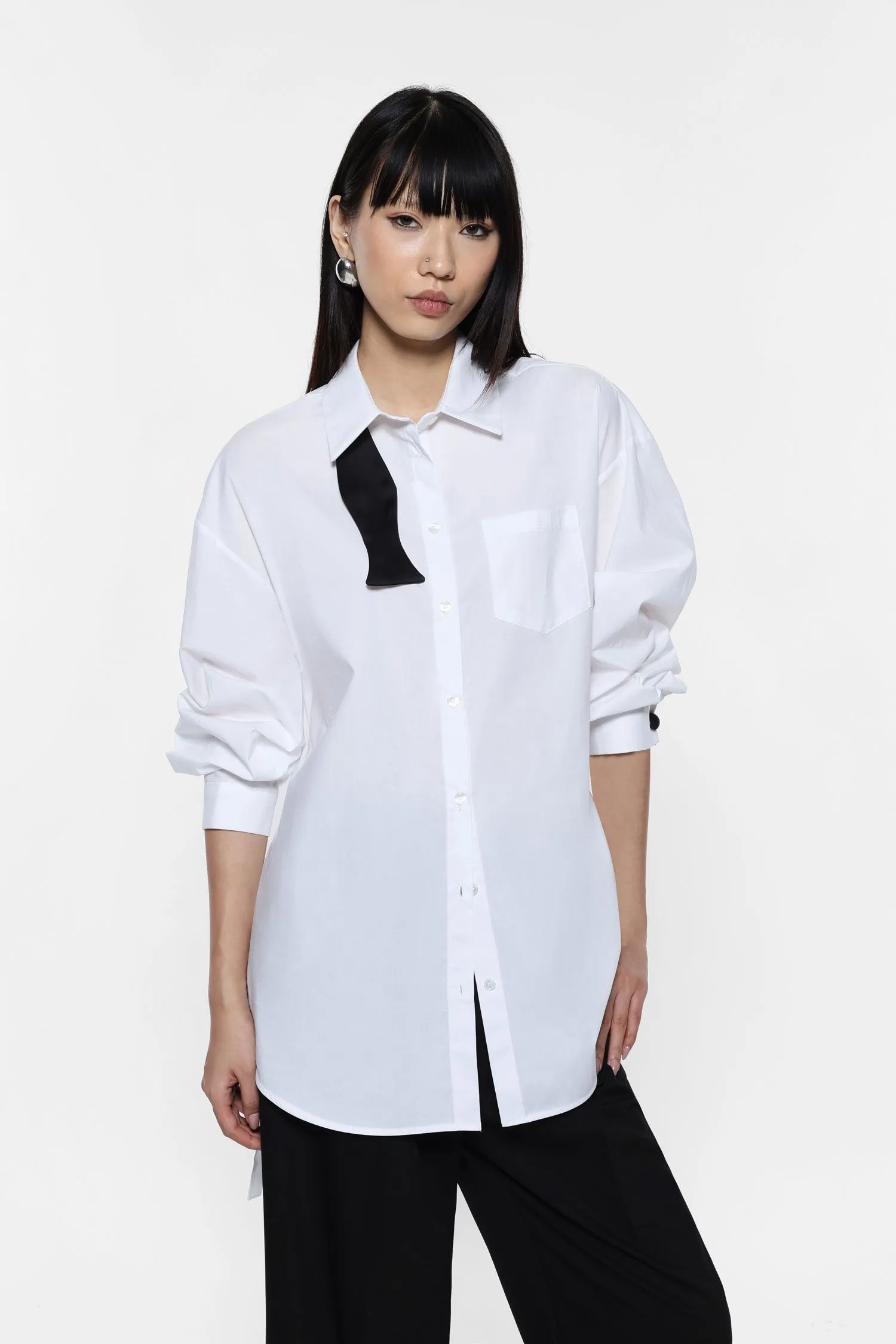   Camicia lunga con dettaglio nodo     