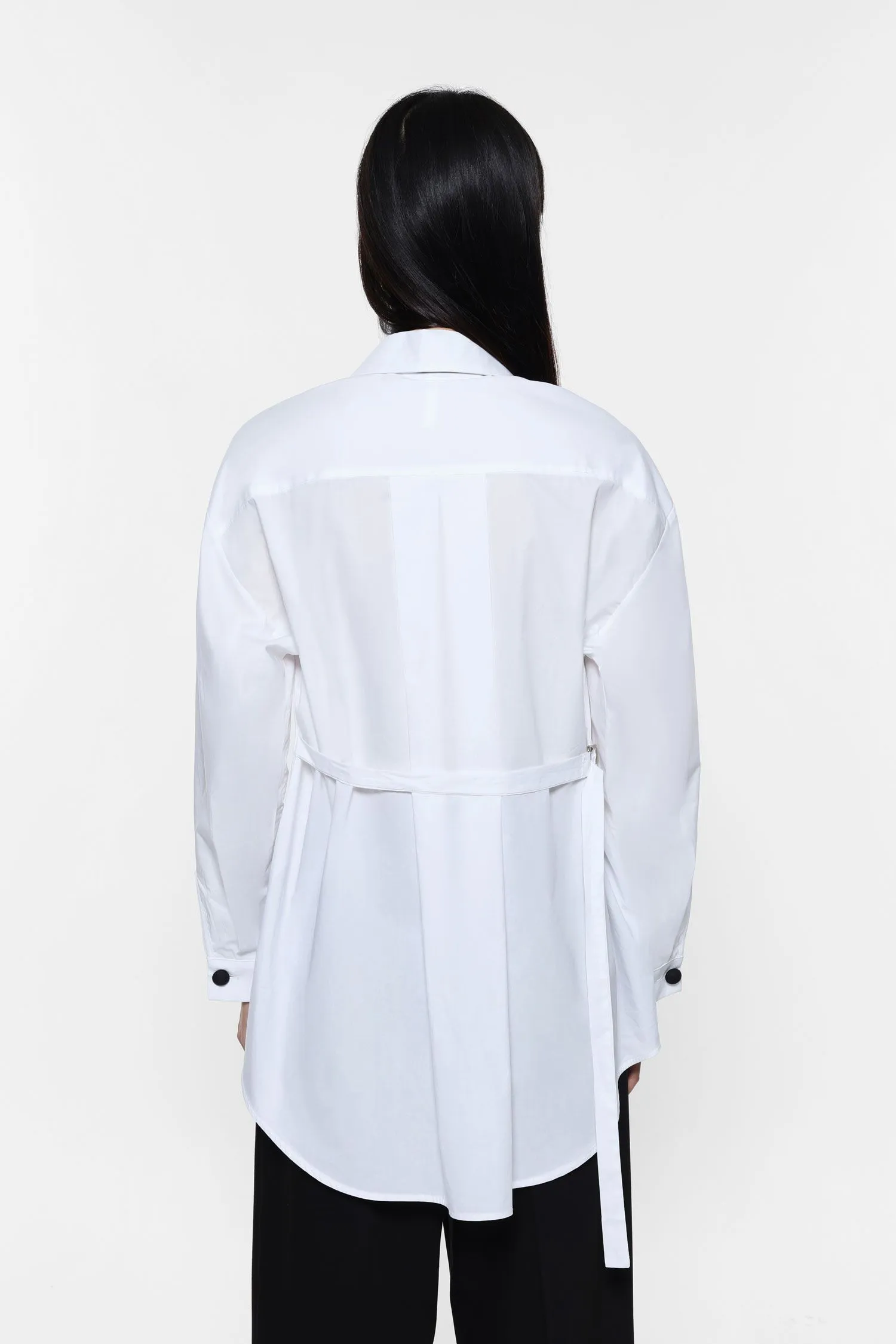   Camicia lunga con dettaglio nodo     