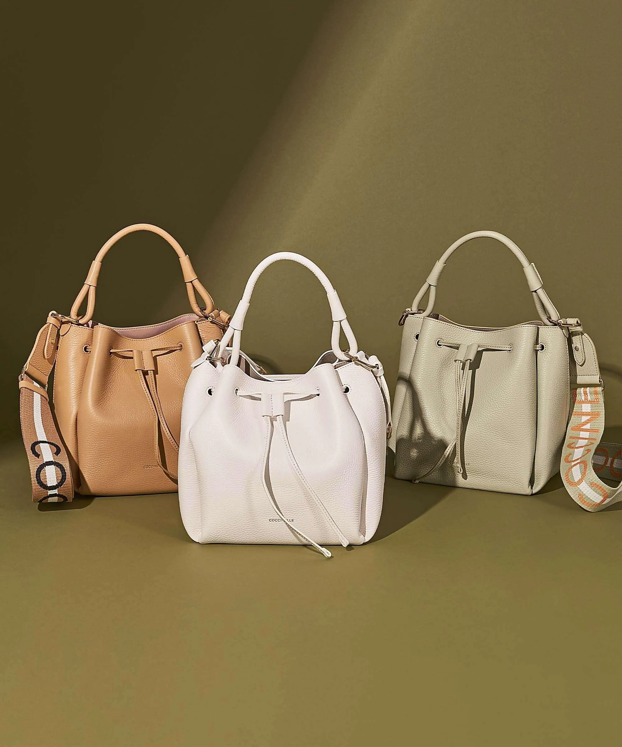  Coccinelle Eclyps Borsa a secchiello pelle granulata beige  