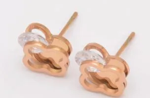 Eleganti orecchini a bottone con strass, ART510, oro rosa