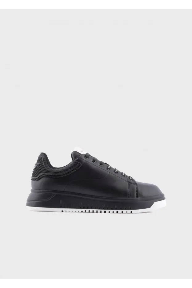 Emporio Armani Sneakers in pelle soft con retro in gomma