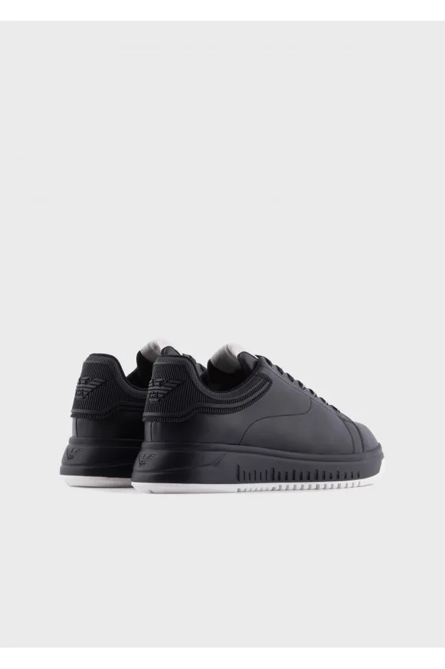Emporio Armani Sneakers in pelle soft con retro in gomma