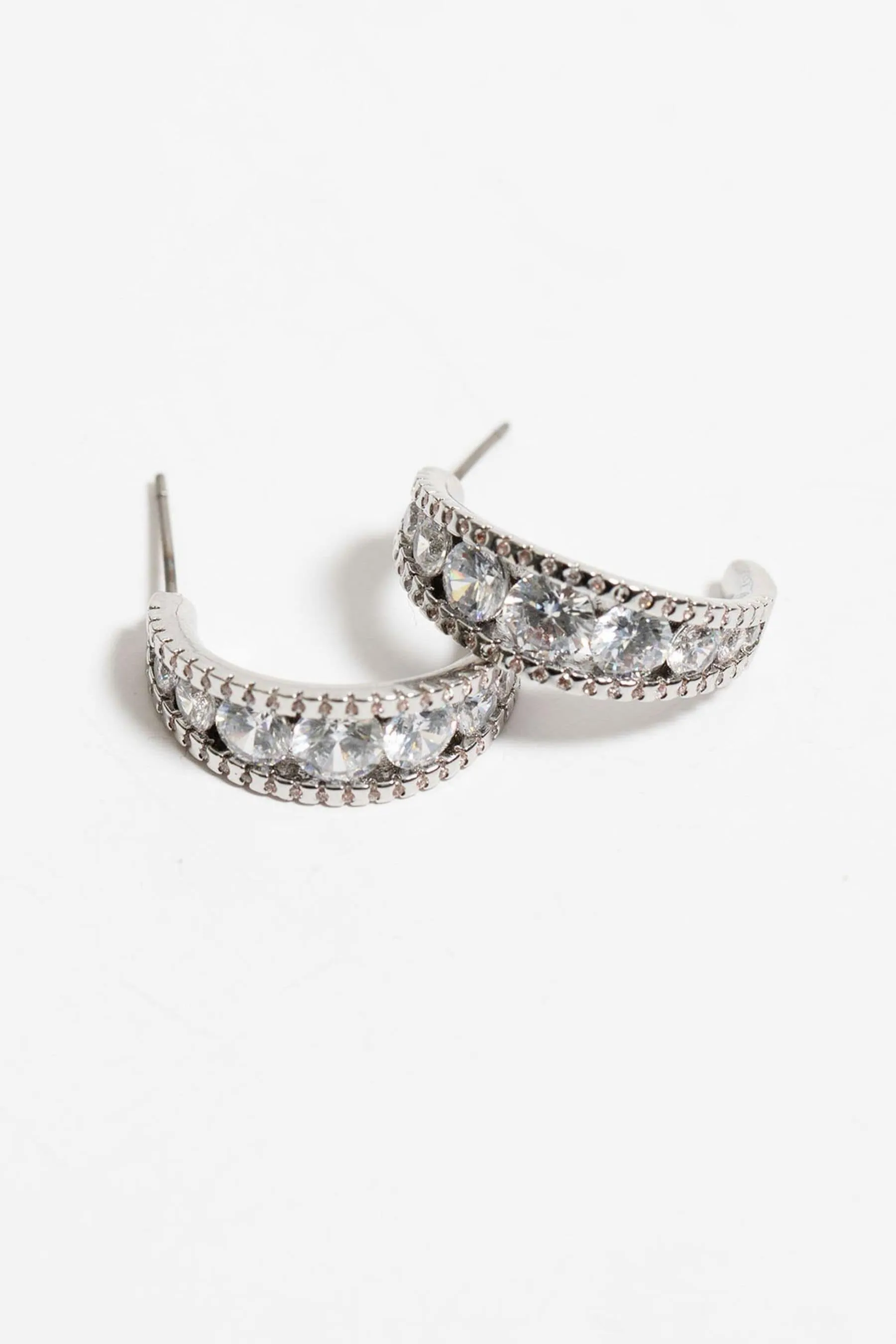 Jon Richard - Orecchini a cerchio con zirconia cubica