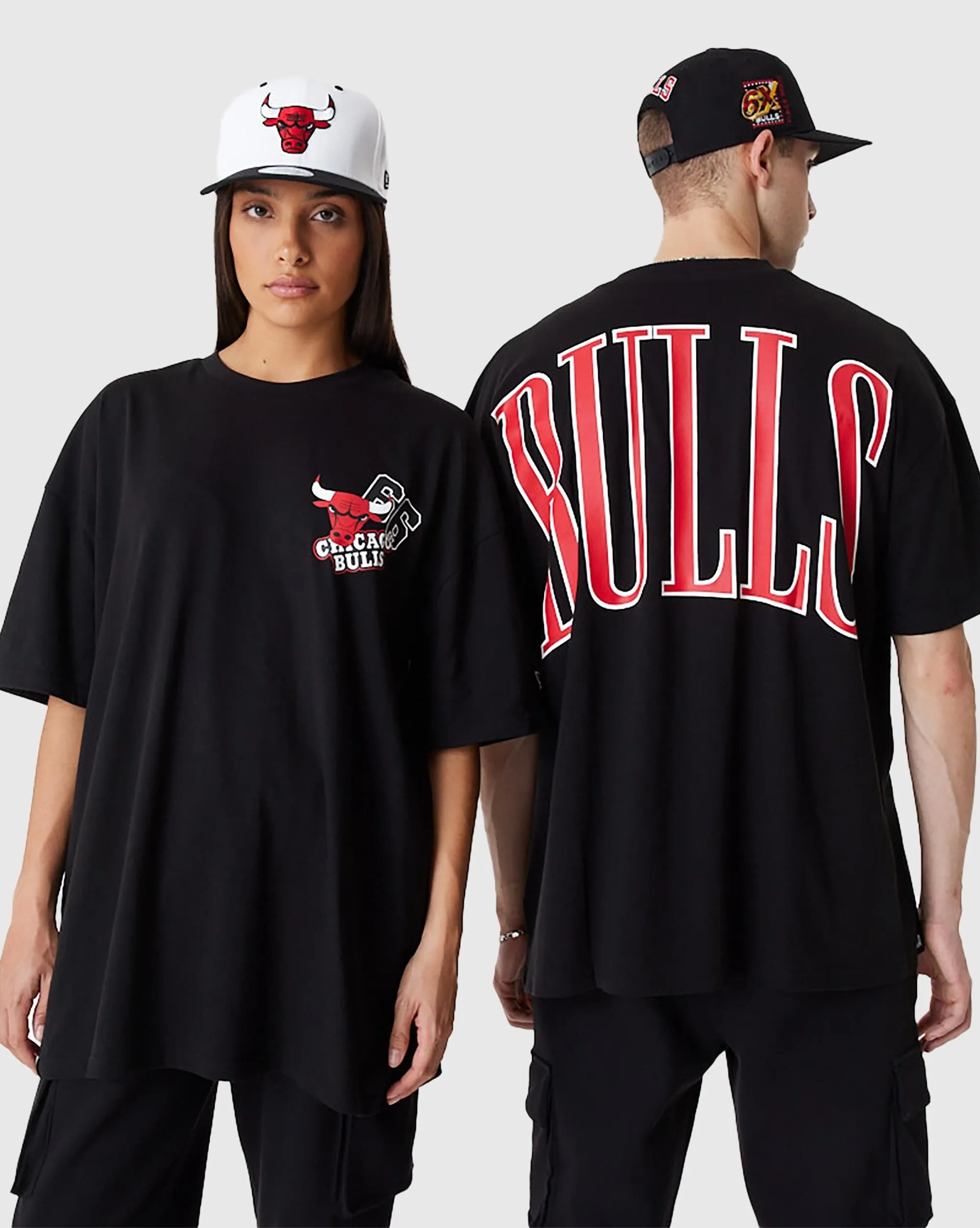 New Era NBA T-Shirt Oversize Arch Wordmark Chicago Bulls Nero Uomo
