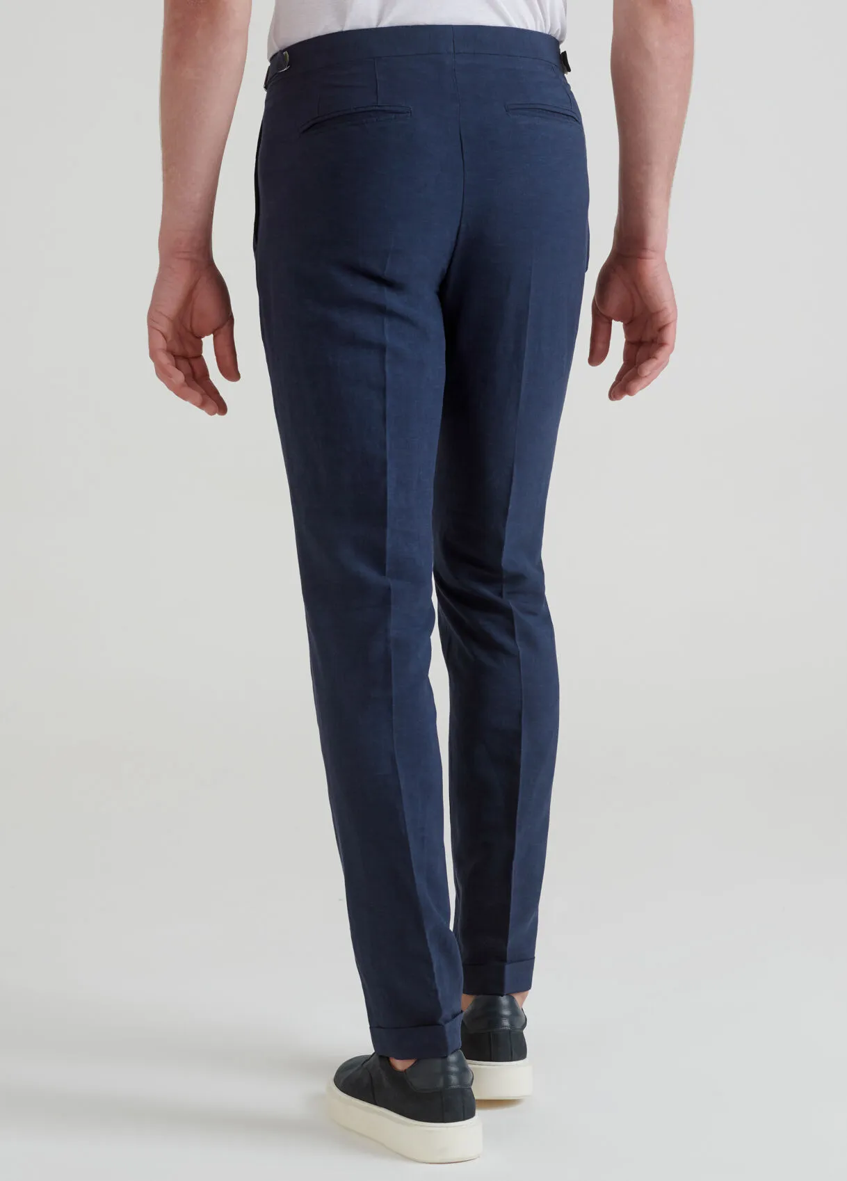 Pantalone in misto lino con pinces