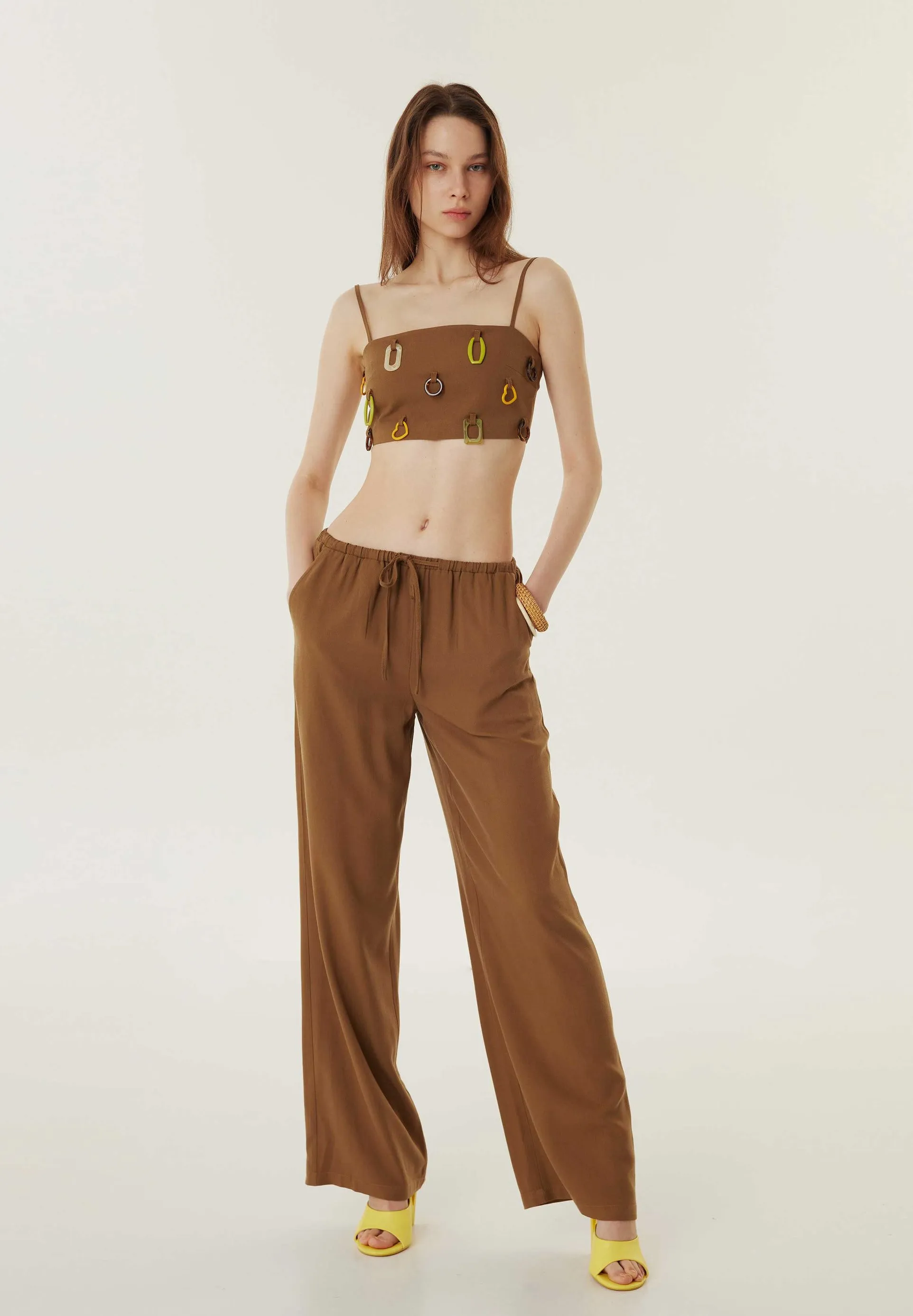RELAXED FIT COMFORTABLE CUT - Pantaloni
