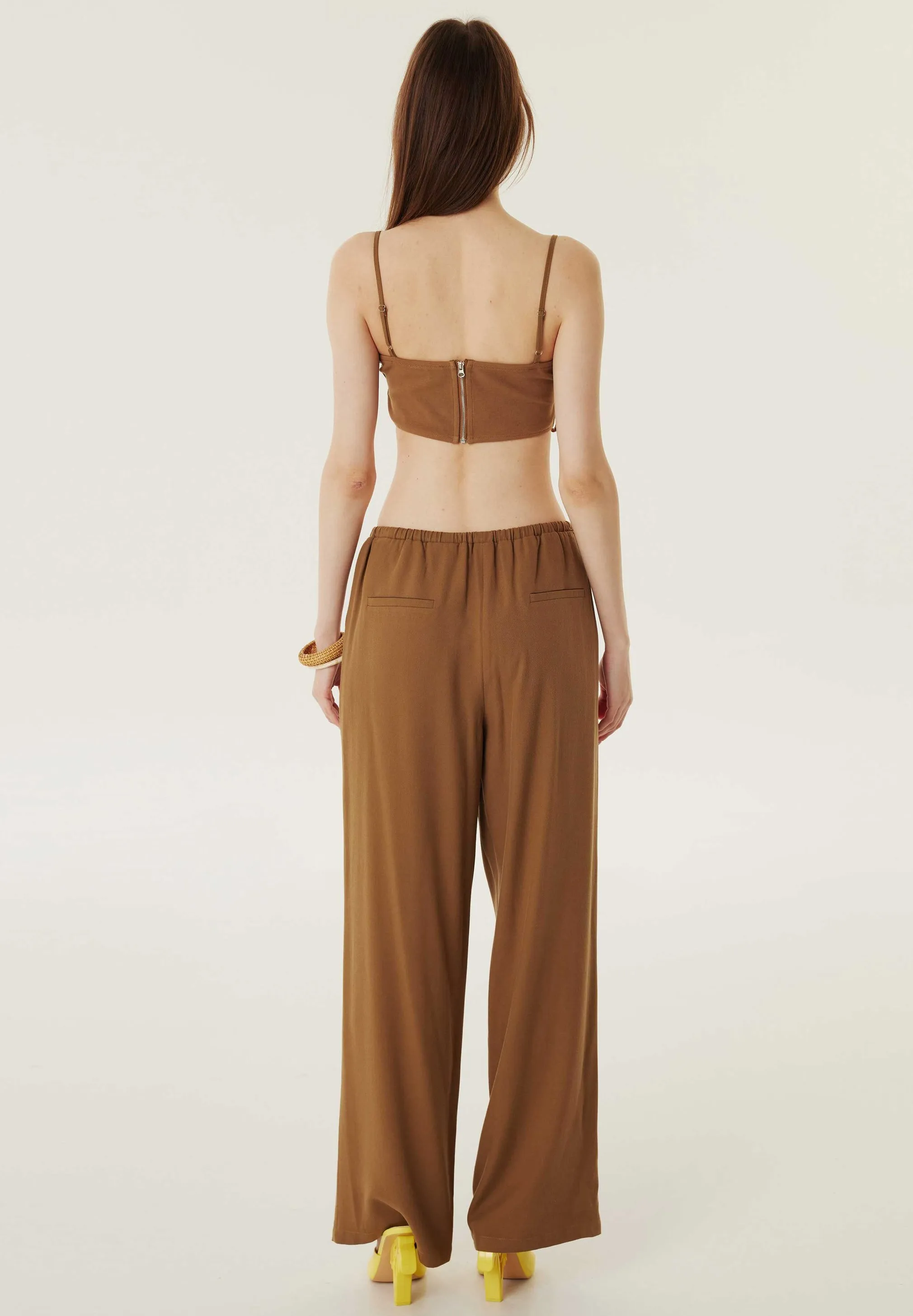 RELAXED FIT COMFORTABLE CUT - Pantaloni