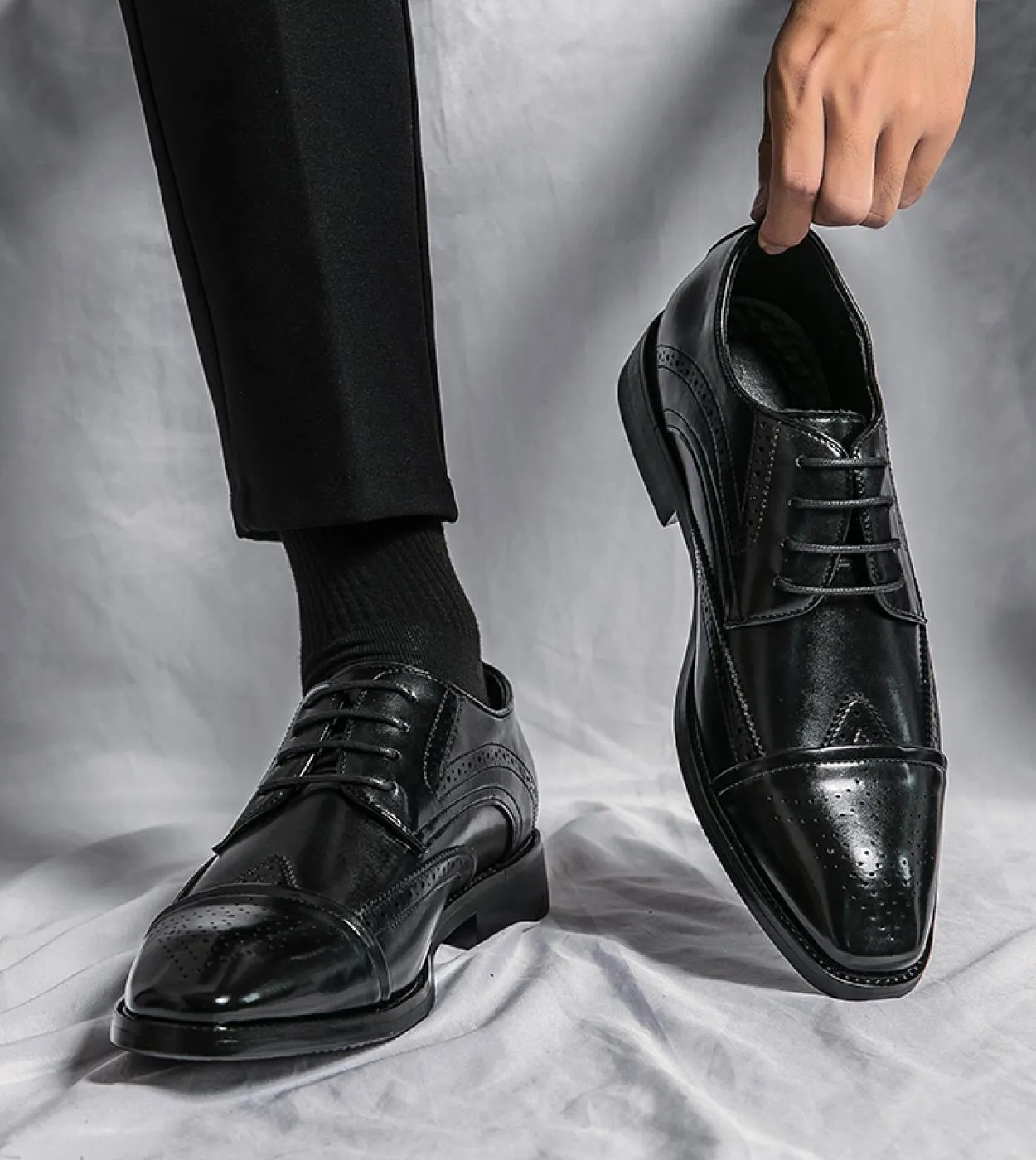 Scarpe da uomo in pelle con intaglio Brock Abito Scarpe da ufficio da lavoro Scarpe derby da uomo per feste di nozze Scarpe a pu