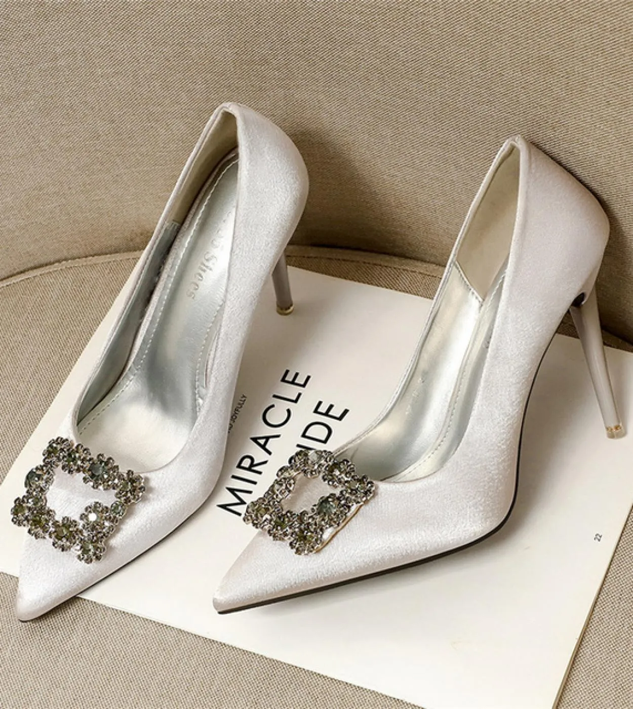 Scarpe Donna 2022 Designer Luxury Crystal Scarpe con tacco alto Donna 2022 Luxury 2023