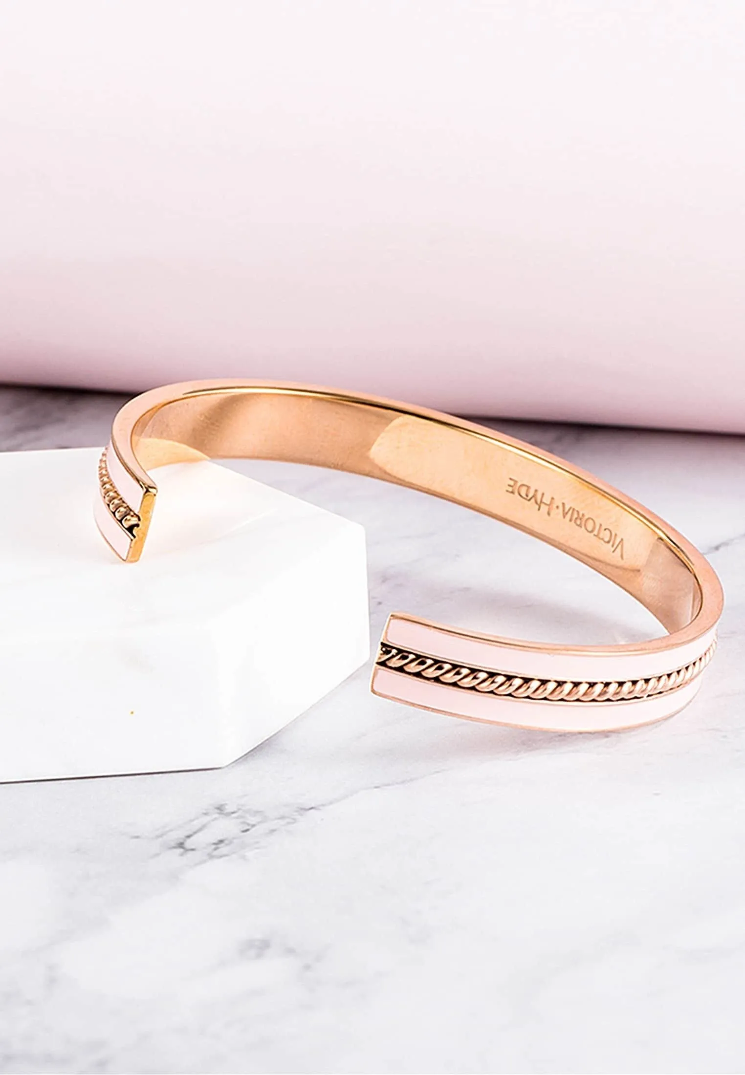 SLOANE BANGLE - Bracciale