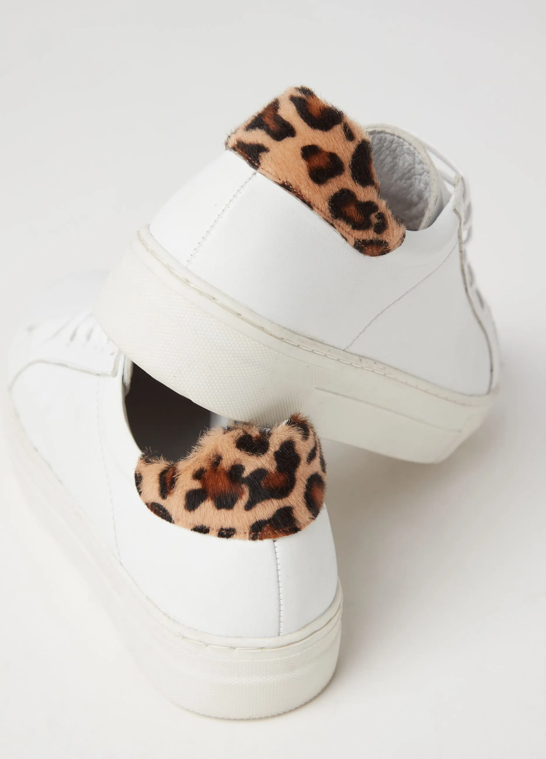 Sneakers con dettaglio animalier