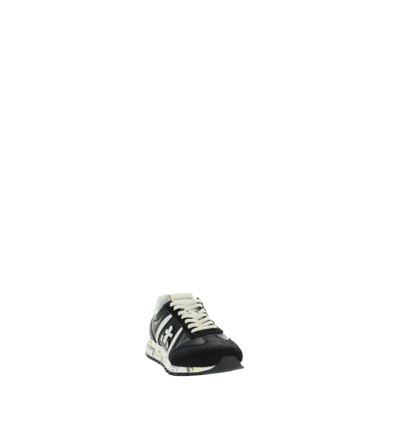 Sneakers con lacci
