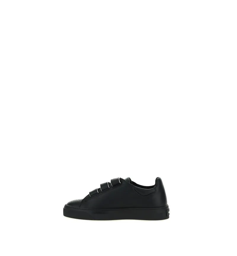 Sneakers con strappi