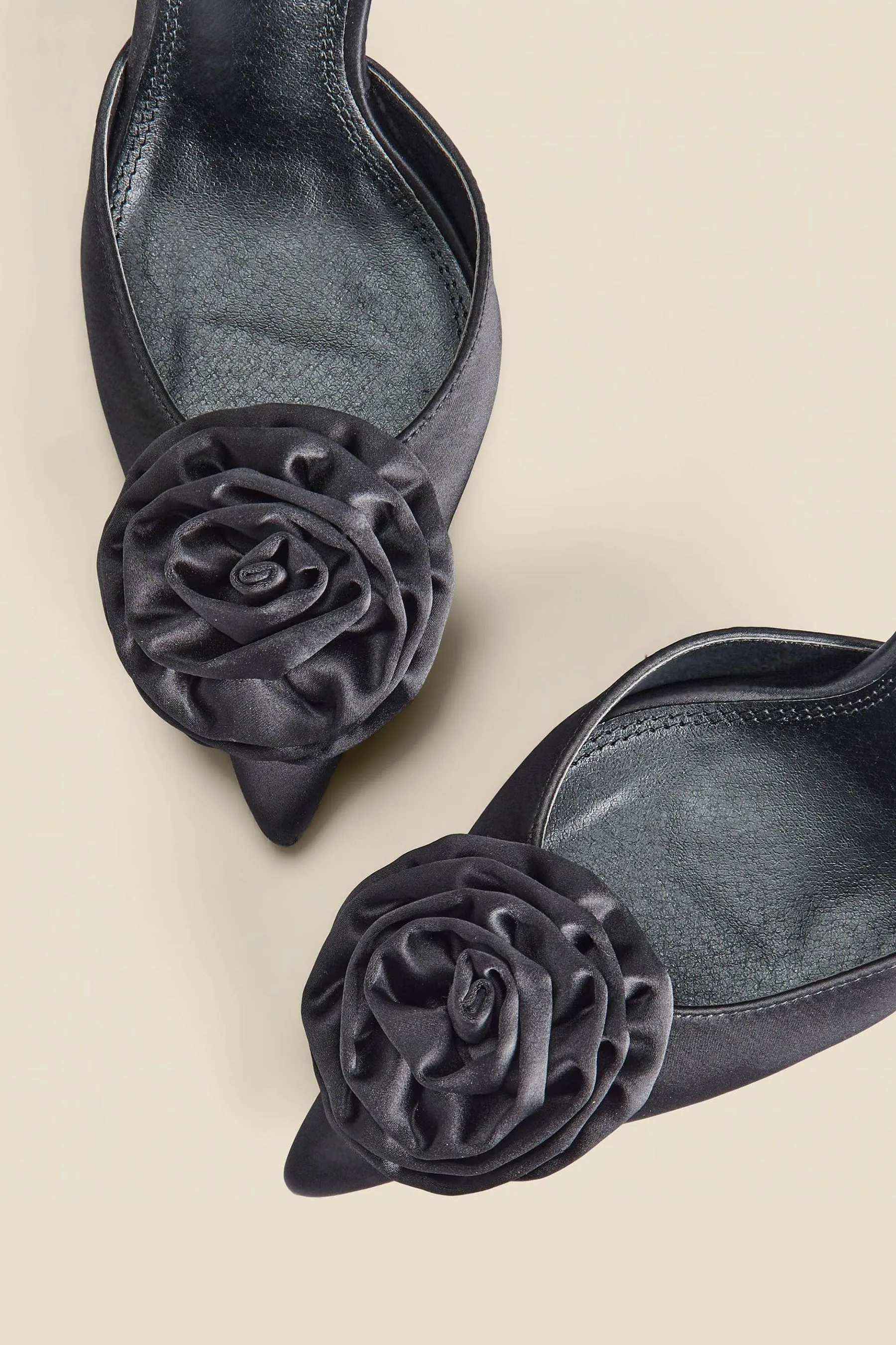 Sosandar Satin - Décolleté con tacco svasato e Scarpe cinturino posteriore