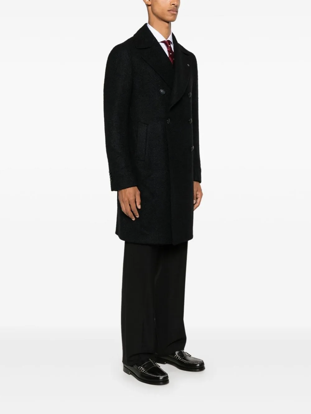 Tagliatore-Cappotto con spilla