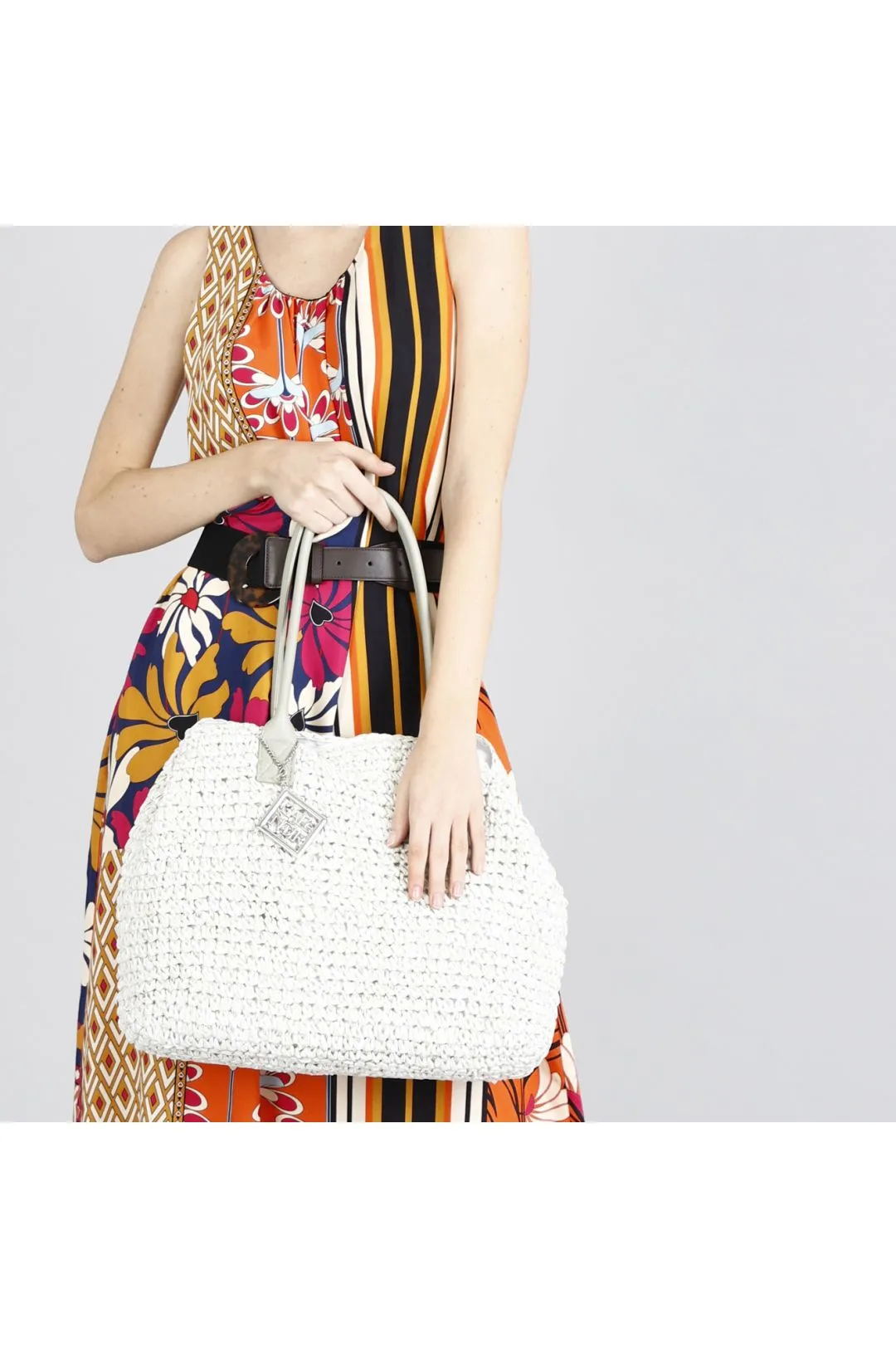 tote bag in crochet di carta bicolore marmo